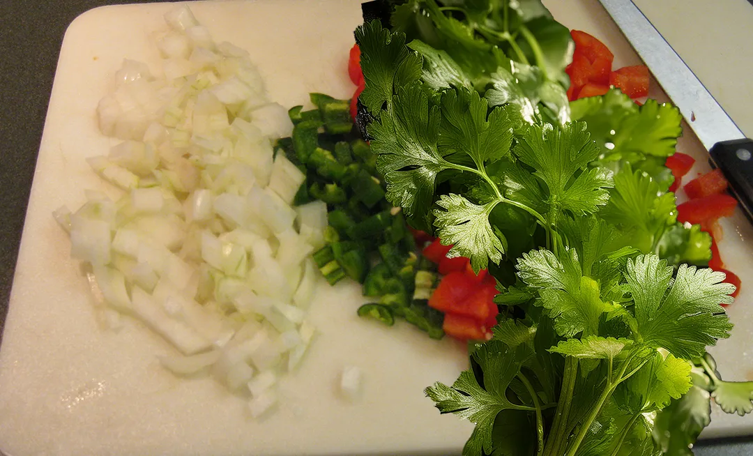 1080x600 salsa ingredients